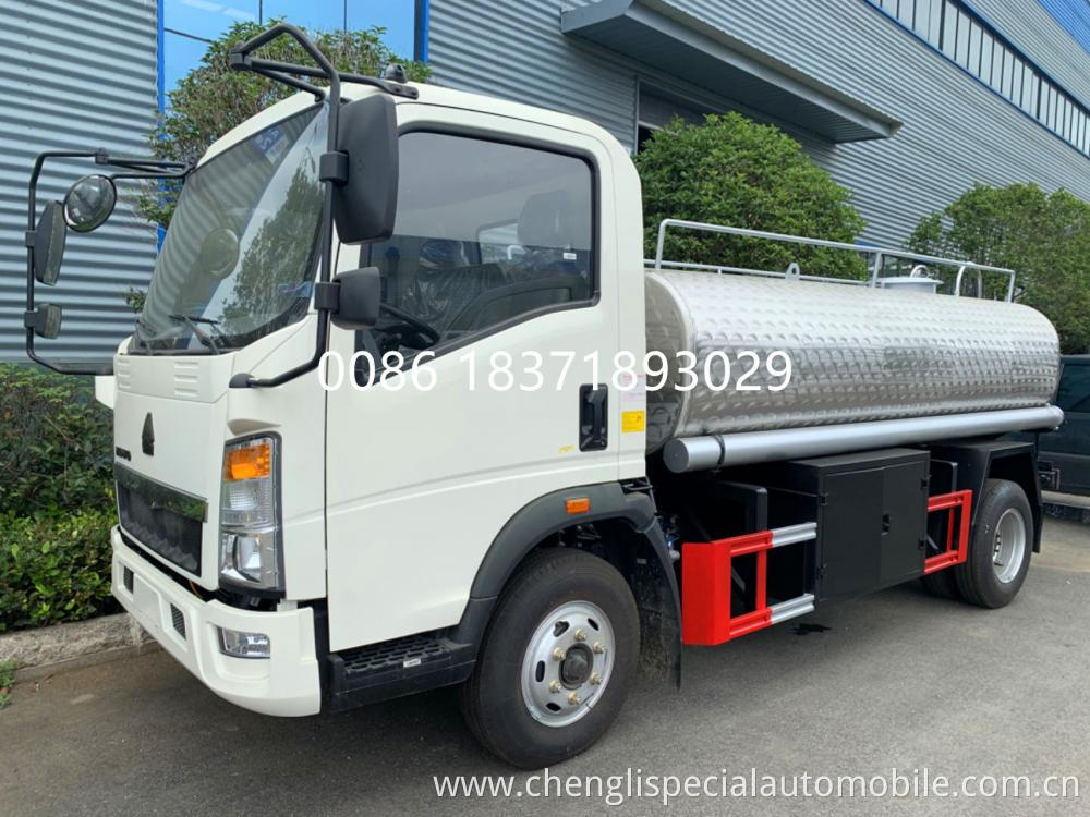 Howo 5 Tons Milk Truck 5 Jpg